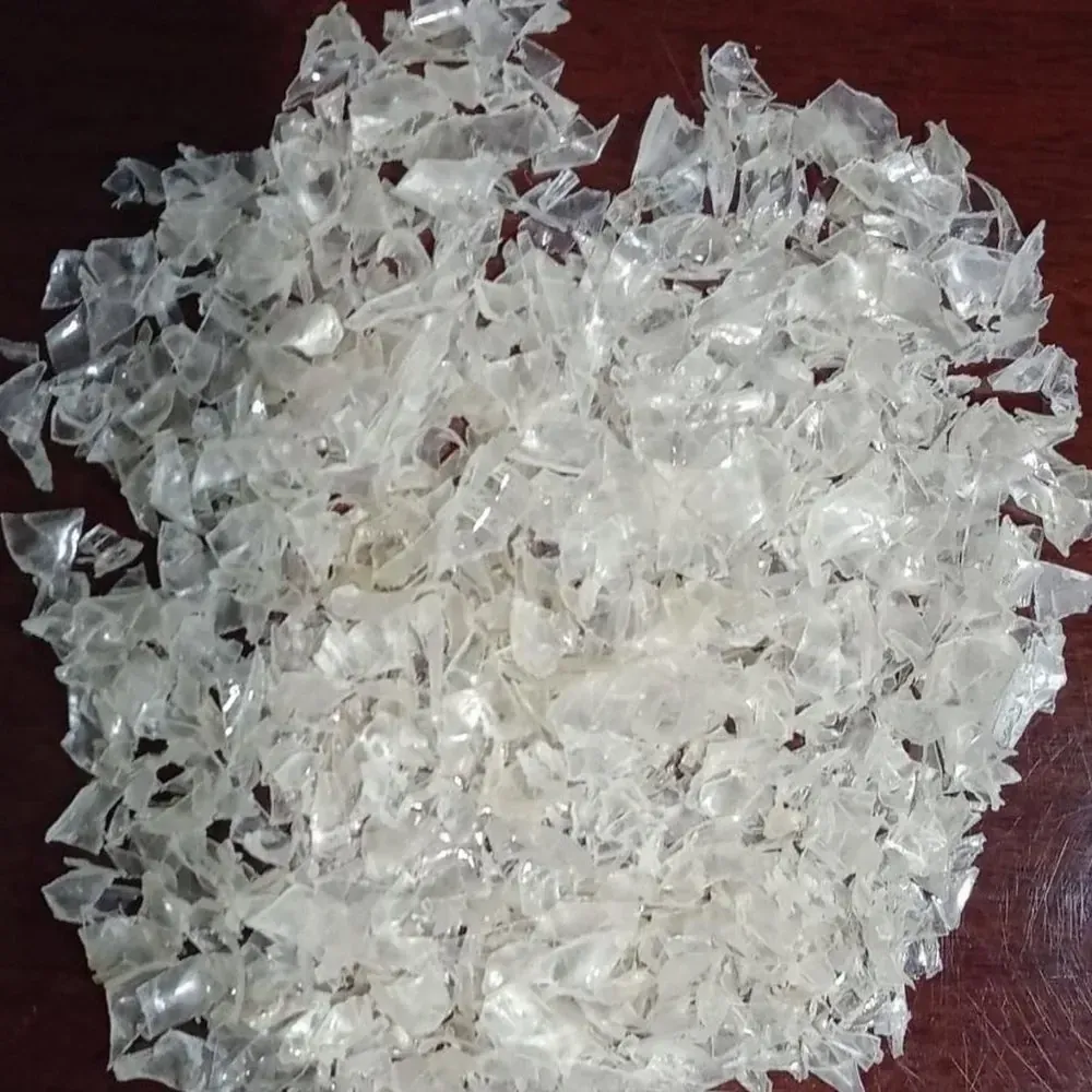 Clear recycled PET flakes